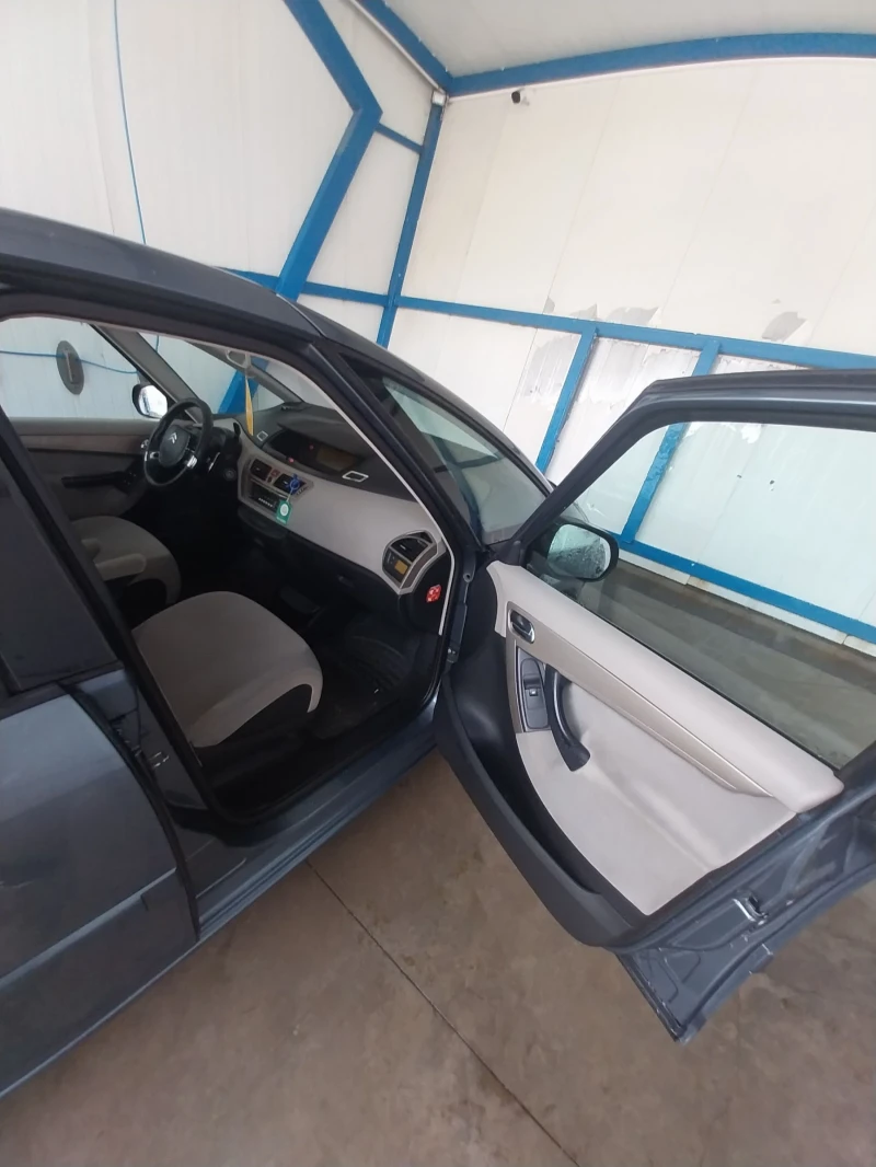 Citroen C4 Picasso 2.0HDI 136к.с Автоматик, снимка 11 - Автомобили и джипове - 48027014