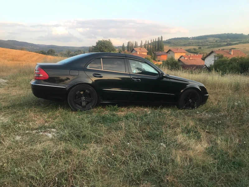 Mercedes-Benz E 270, снимка 1 - Автомобили и джипове - 48091140