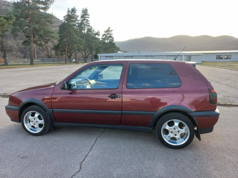 VW Golf 1.9 tdi 90к.с, снимка 4 - Автомобили и джипове - 52661160