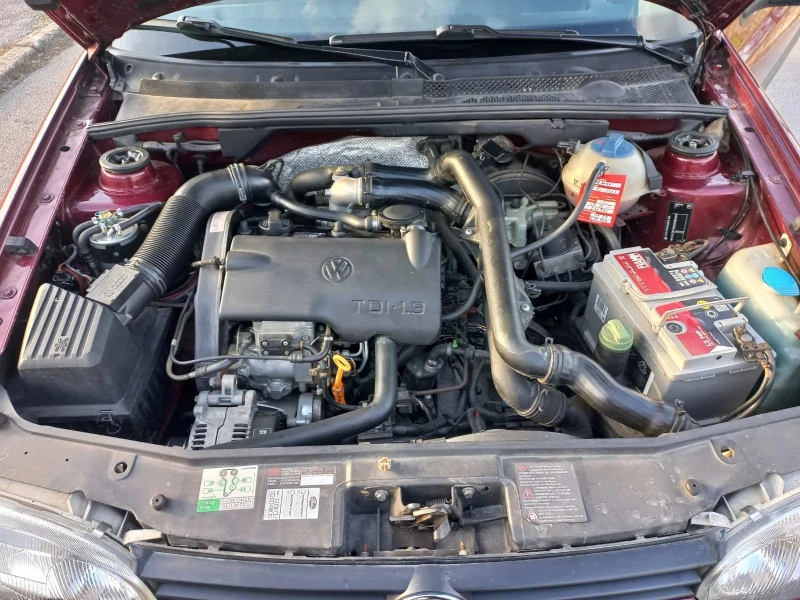 VW Golf 1.9 tdi 90к.с, снимка 6 - Автомобили и джипове - 52661160