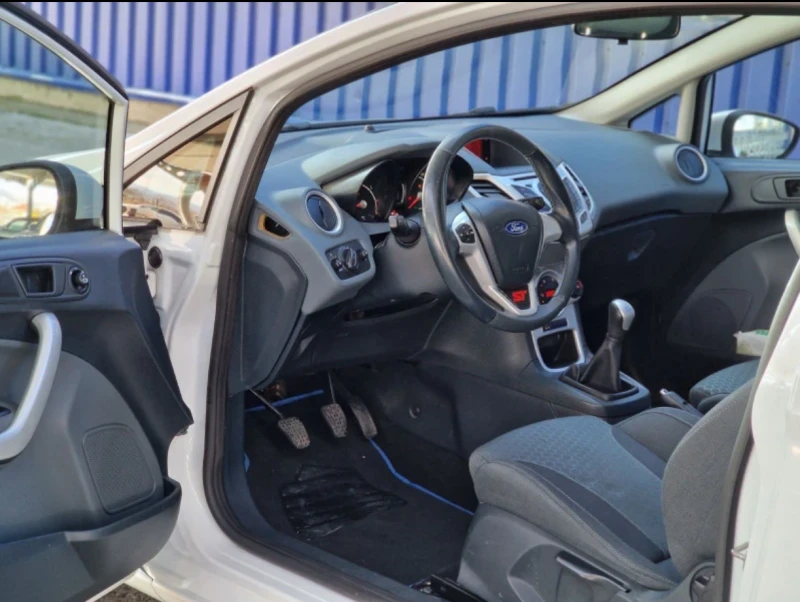 Ford Fiesta 1.6 120, снимка 7 - Автомобили и джипове - 52435692
