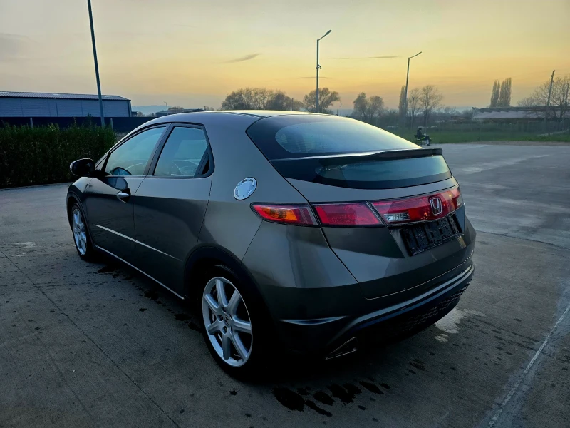 Honda Civic 1.8 V-TEC ГАЗ , снимка 6 - Автомобили и джипове - 52433961