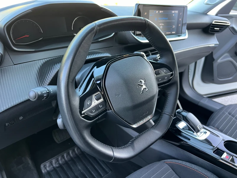Peugeot 2008 1.2i* ALLURE* AUTO EAT8, снимка 12 - Автомобили и джипове - 52855196