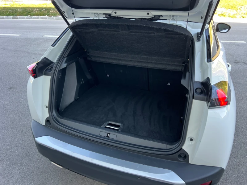 Peugeot 2008 1.2i* ALLURE* AUTO EAT8, снимка 15 - Автомобили и джипове - 52855196