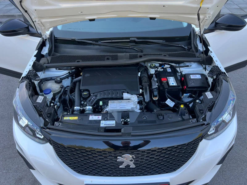 Peugeot 2008 1.2i* ALLURE* AUTO EAT8, снимка 16 - Автомобили и джипове - 52855196