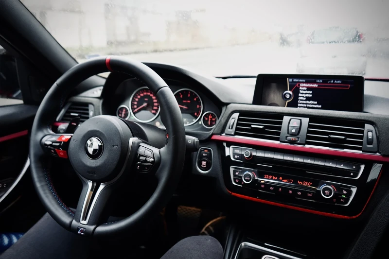 BMW 330, снимка 6 - Автомобили и джипове - 53480137