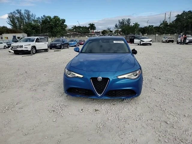 Alfa Romeo Giulia 2.0l Ti, снимка 13 - Автомобили и джипове - 55591332