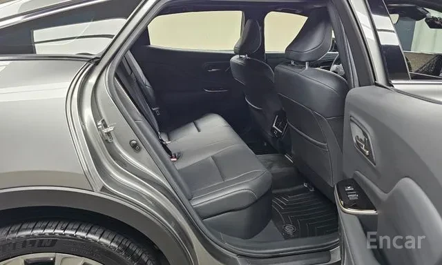 Toyota Crown Crossover 2.5 AWD Hybrid 360 Обдухване 2 Ключа, снимка 16 - Автомобили и джипове - 55664535