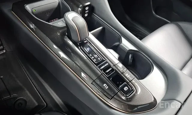 Toyota Crown Crossover 2.5 AWD Hybrid 360 Обдухване 2 Ключа, снимка 9 - Автомобили и джипове - 55664535