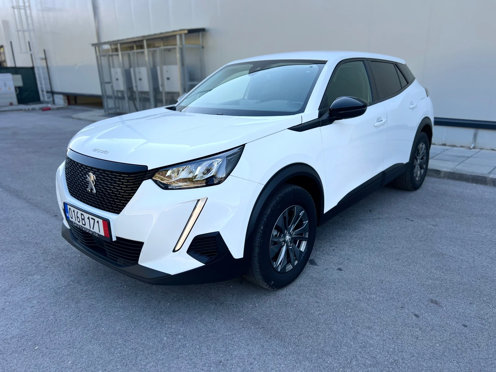 Peugeot 2008 1.2i* ALLURE* AUTO EAT8, снимка 1