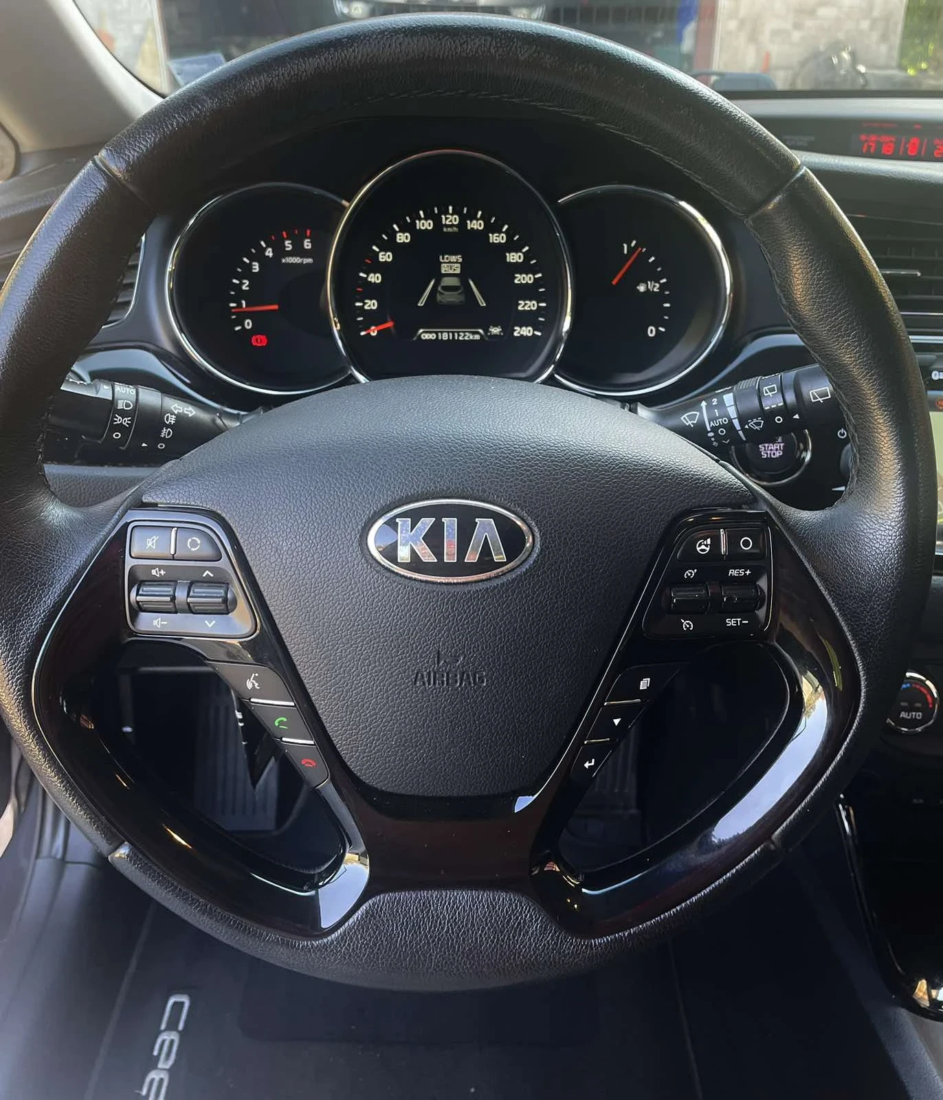 Kia Ceed 1.6 128кс - изображение 10