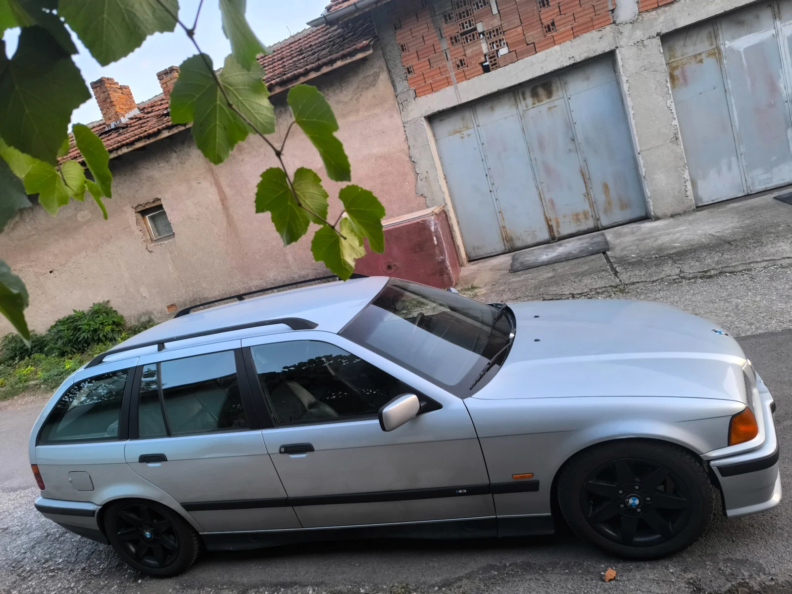 BMW 320 Lpg, M елементи - изображение 2