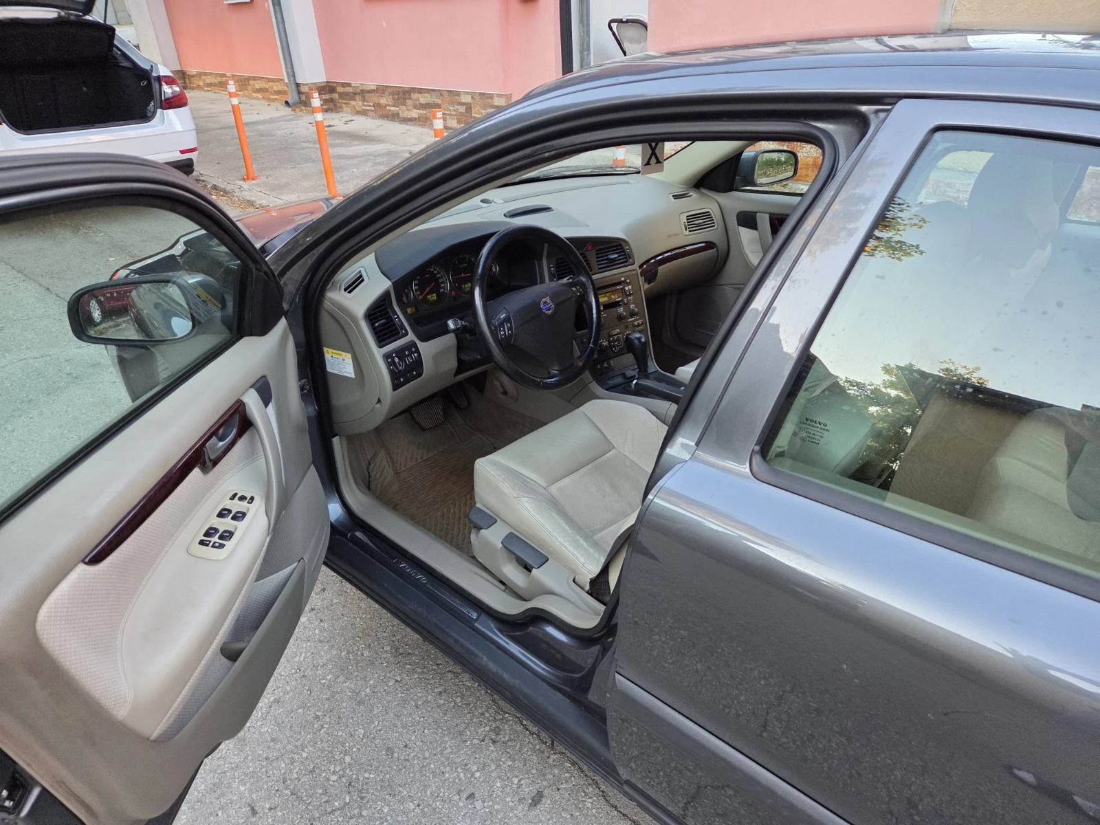 Volvo S60 2.4, D5 - изображение 9