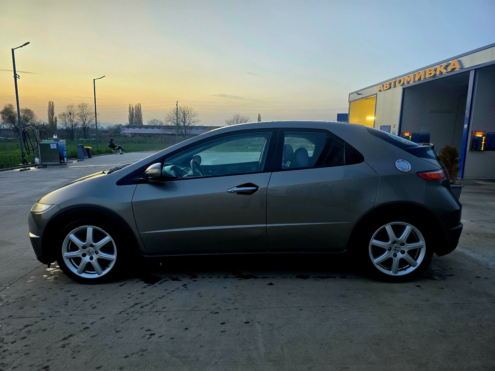 Honda Civic 1.8 V-TEC ГАЗ  - изображение 7