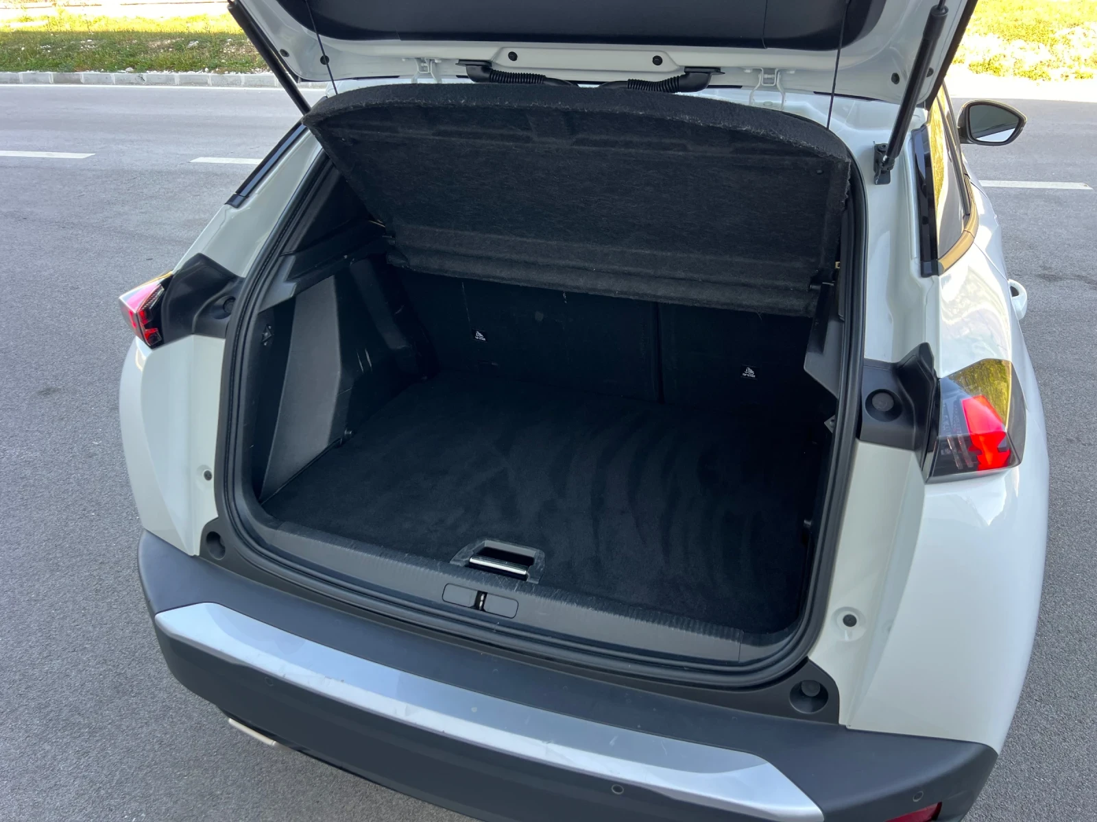 Peugeot 2008 1.2i* ALLURE* AUTO EAT8 | Mobile.bg � ����������� 15