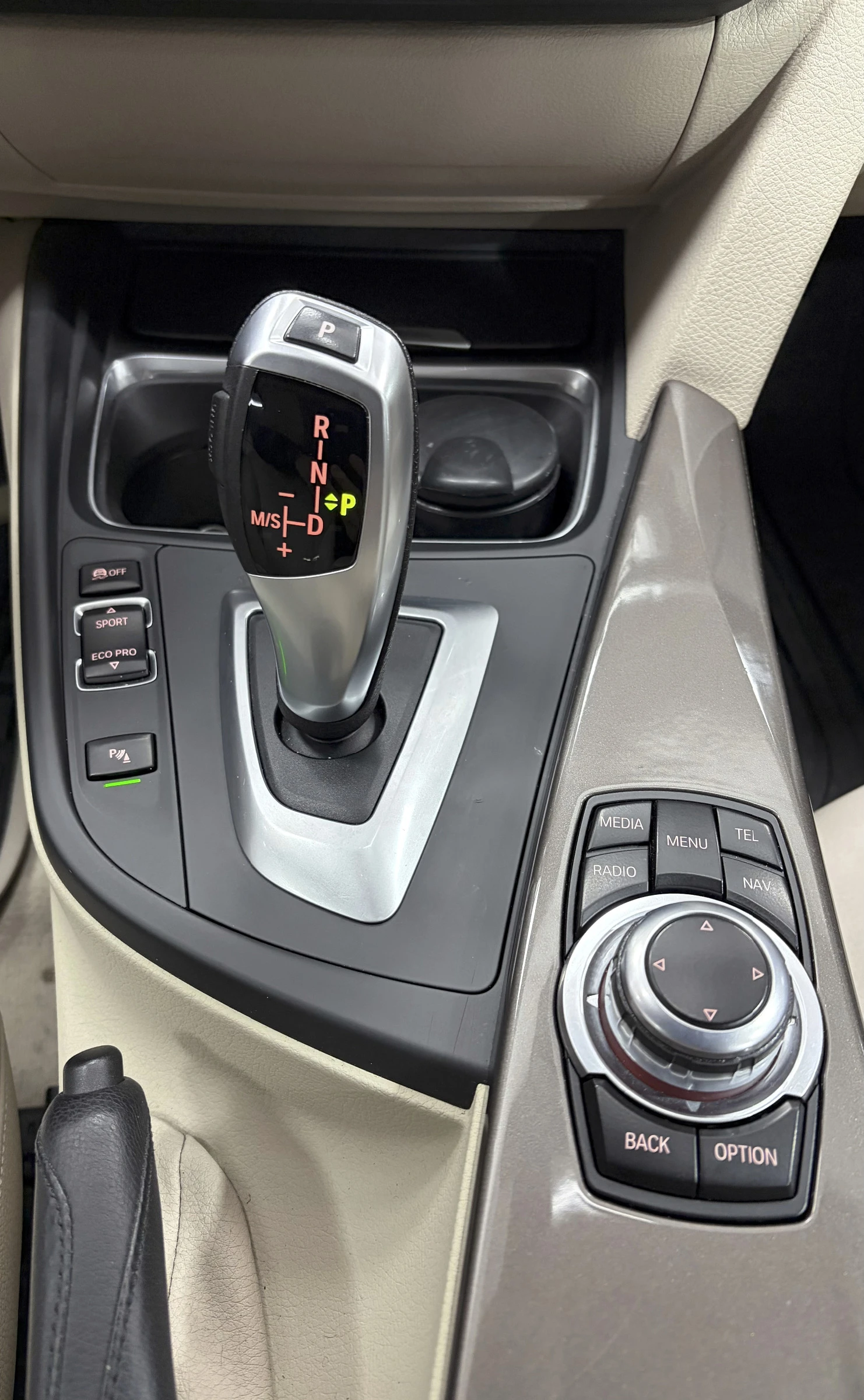 BMW 330 d xDrive* Modern Line* TV* HUD* NAVI | Mobile.bg � ����������� 16