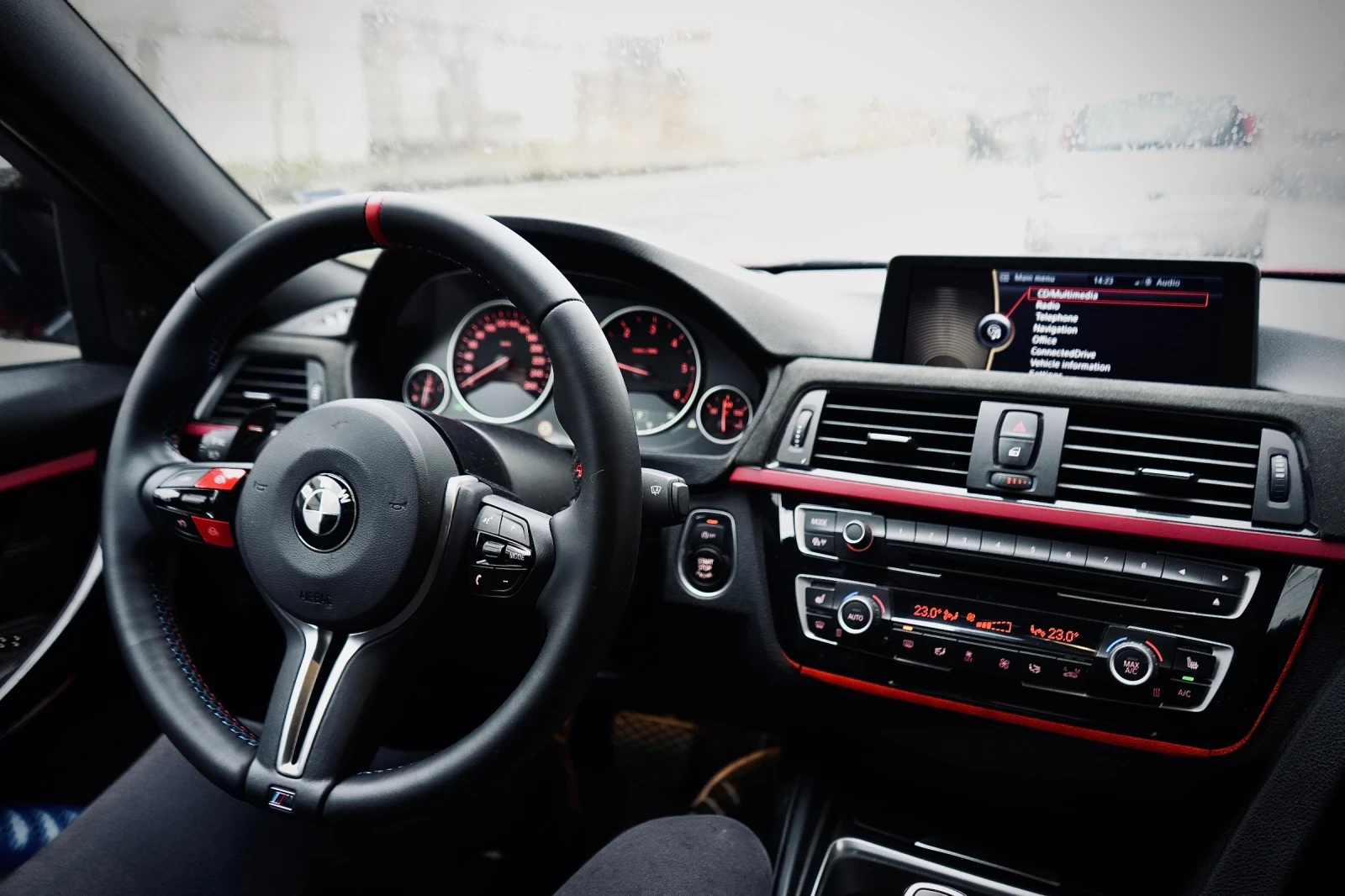 BMW 330  - изображение 6