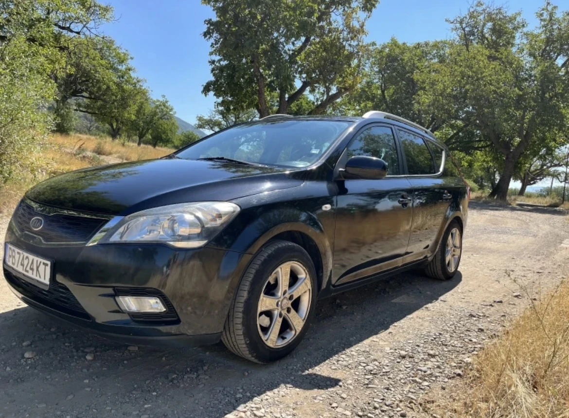 Kia Ceed, снимка 3 - Автомобили и джипове - 53845736