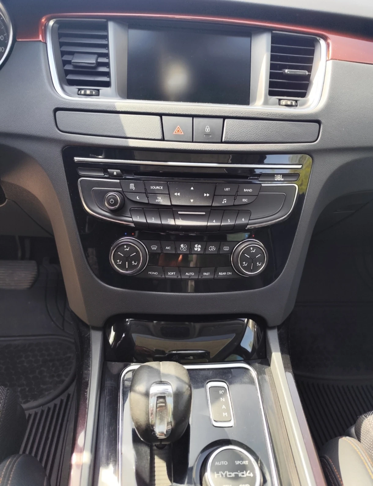 Peugeot 508 RXH Diesel hybrid 4x4 , снимка 13 - Автомобили и джипове - 54335167