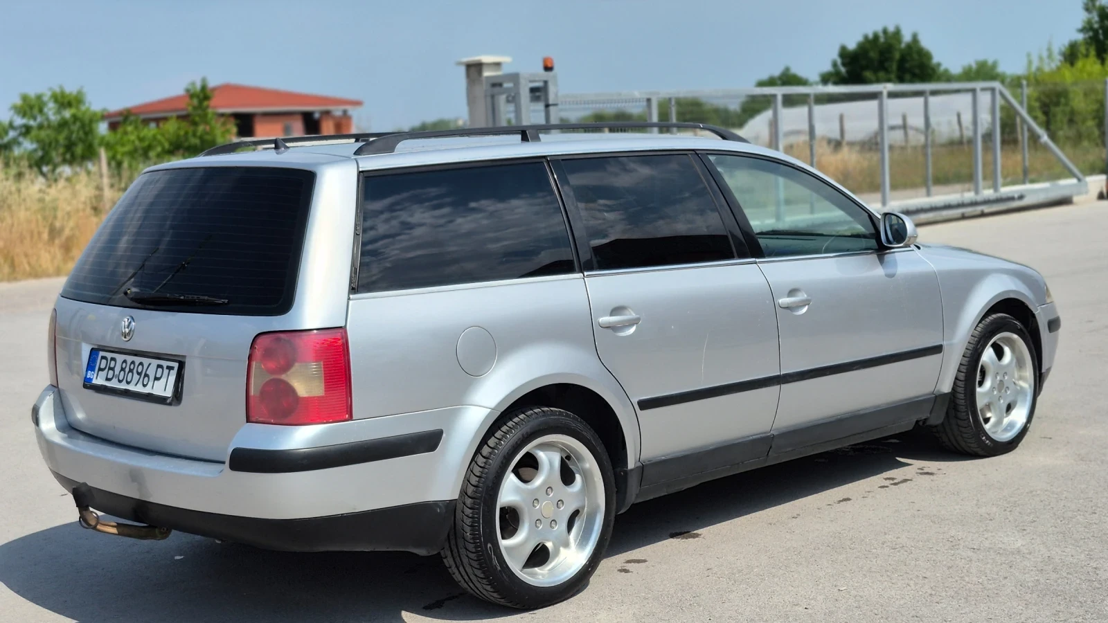 VW Passat 1.9 Tdi/101* * , снимка 7 - Автомобили и джипове - 54804792