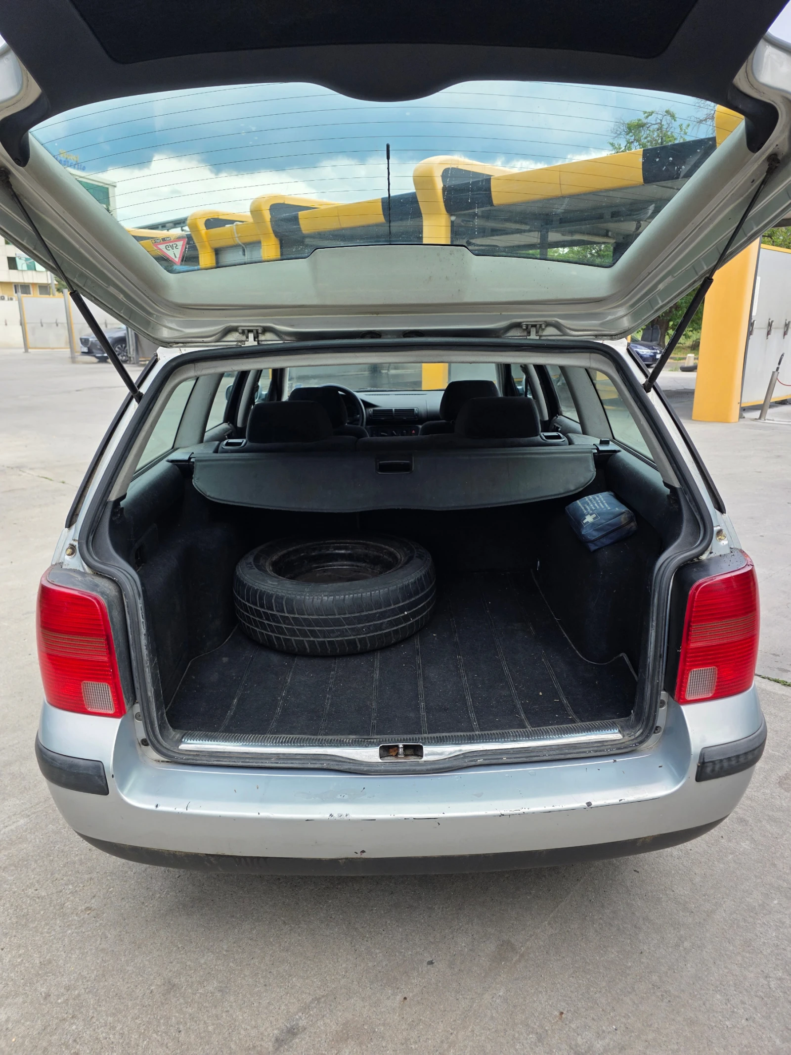 VW Passat, снимка 5 - Автомобили и джипове - 55098696