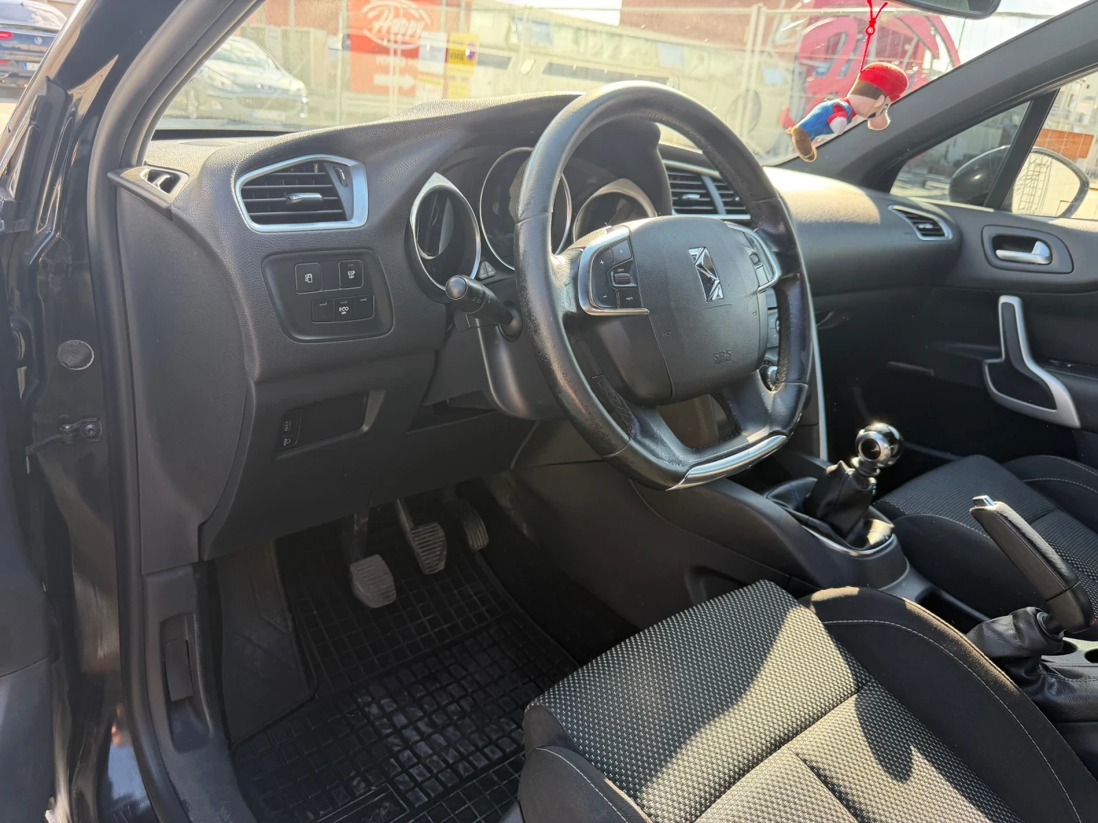 Citroen DS4 1.6 Bluehdi, снимка 8 - Автомобили и джипове - 55275660