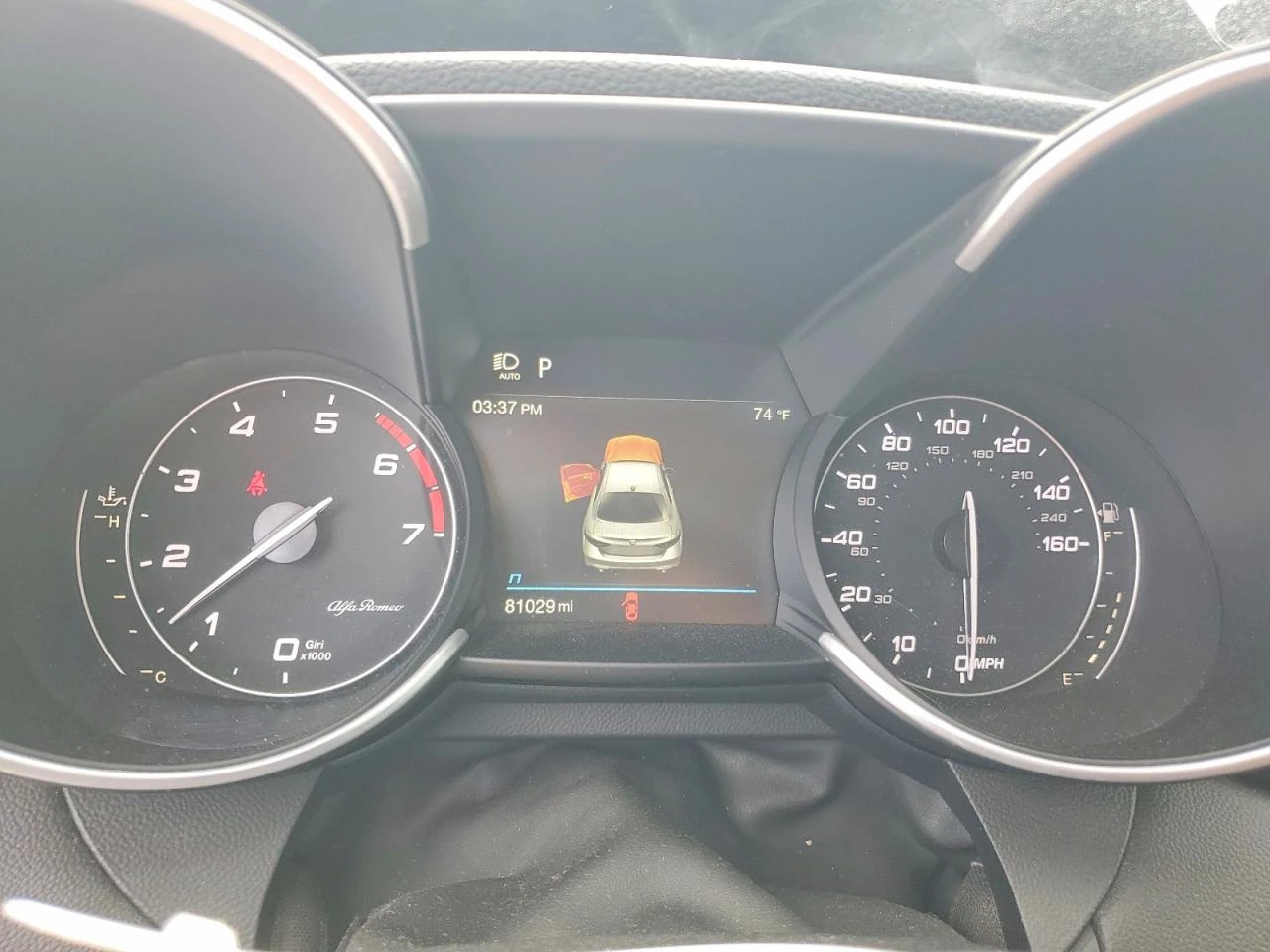 Alfa Romeo Giulia 2.0l Ti, снимка 9 - Автомобили и джипове - 55591332