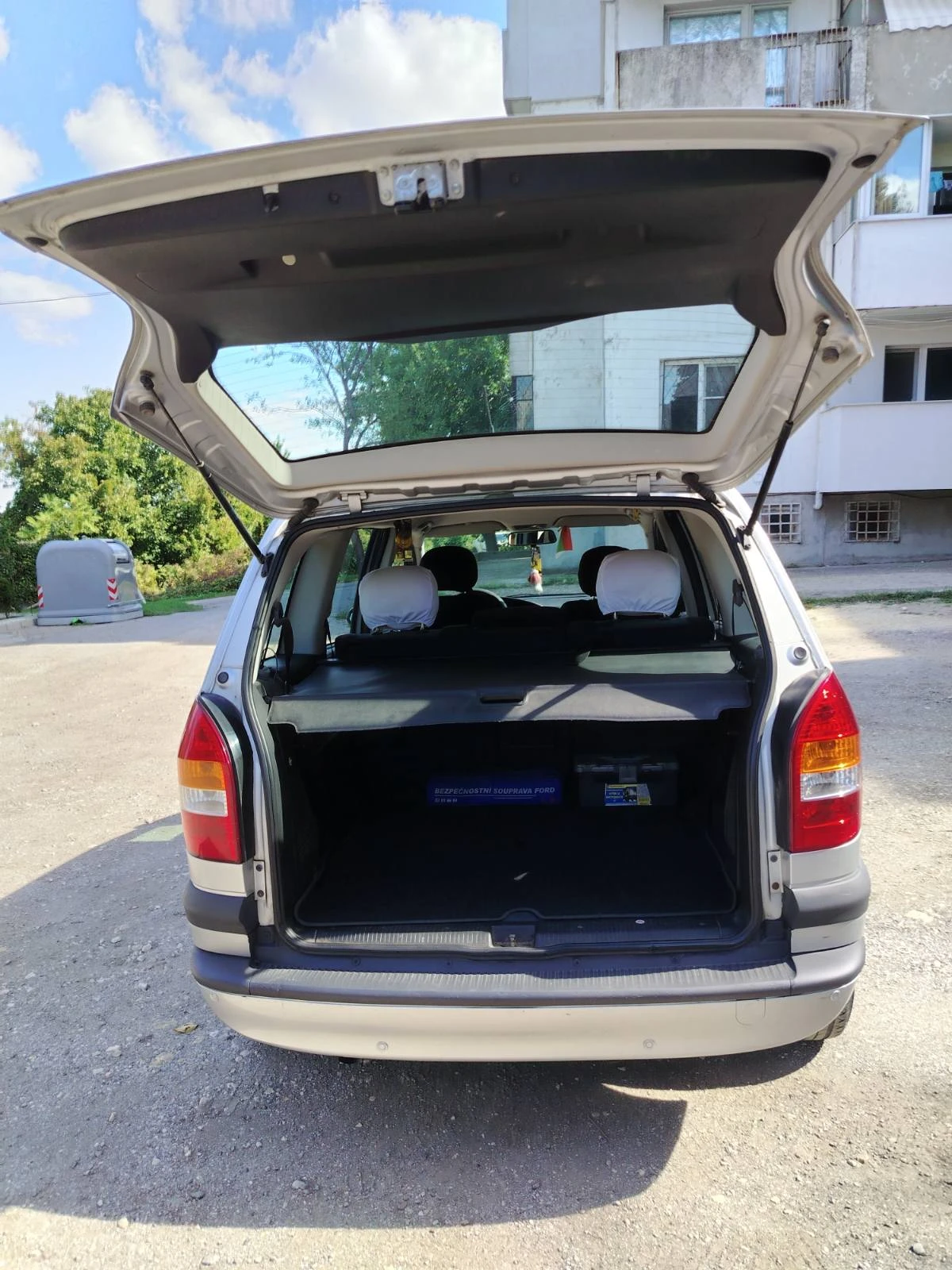 Opel Zafira, снимка 9 - Автомобили и джипове - 56299734