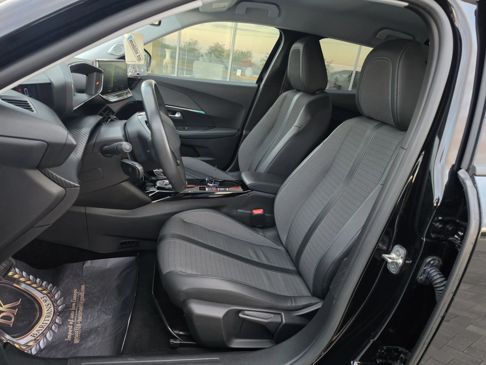Peugeot 2008 50kw/* * 77000KM* * FUL SERVICE, снимка 8 - Автомобили и джипове - 56332037