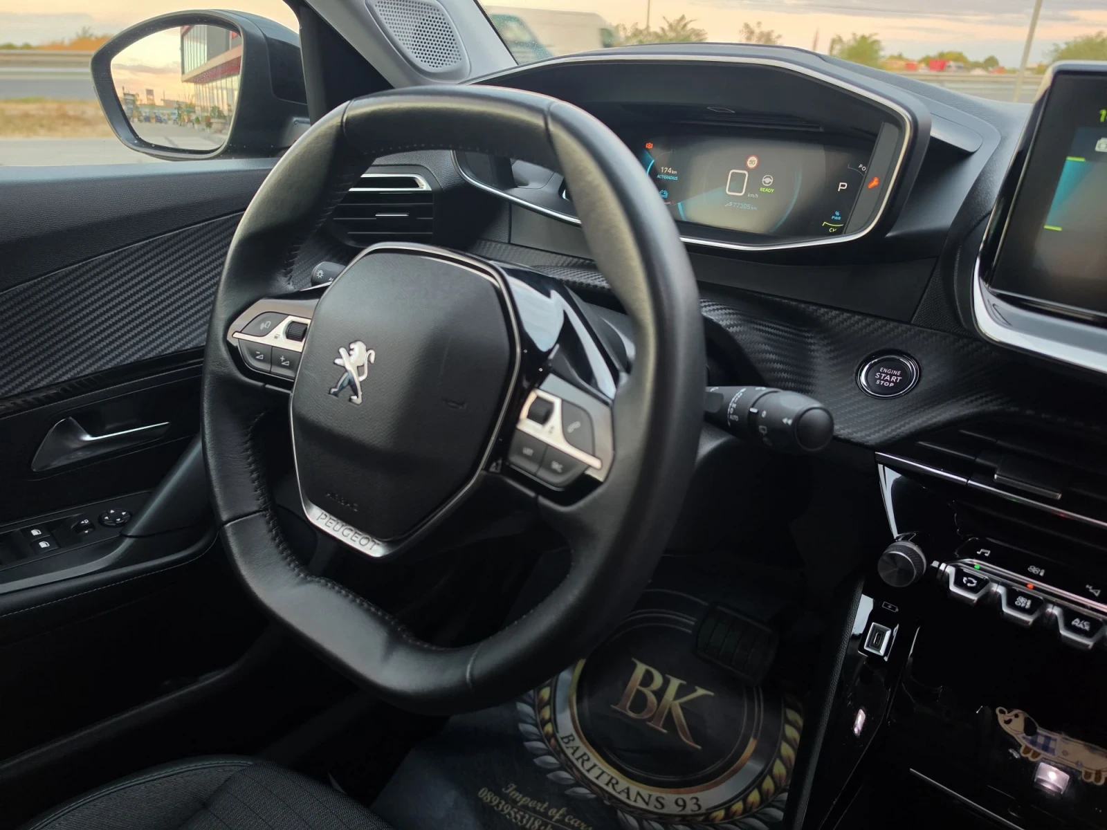 Peugeot 2008 50kw/* * 77000KM* * FUL SERVICE, снимка 14 - Автомобили и джипове - 56332037