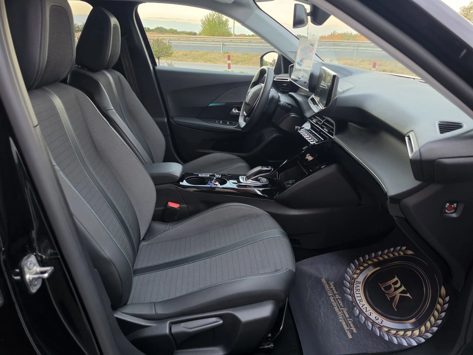 Peugeot 2008 50kw/* * 77000KM* * FUL SERVICE, снимка 13 - Автомобили и джипове - 56332037