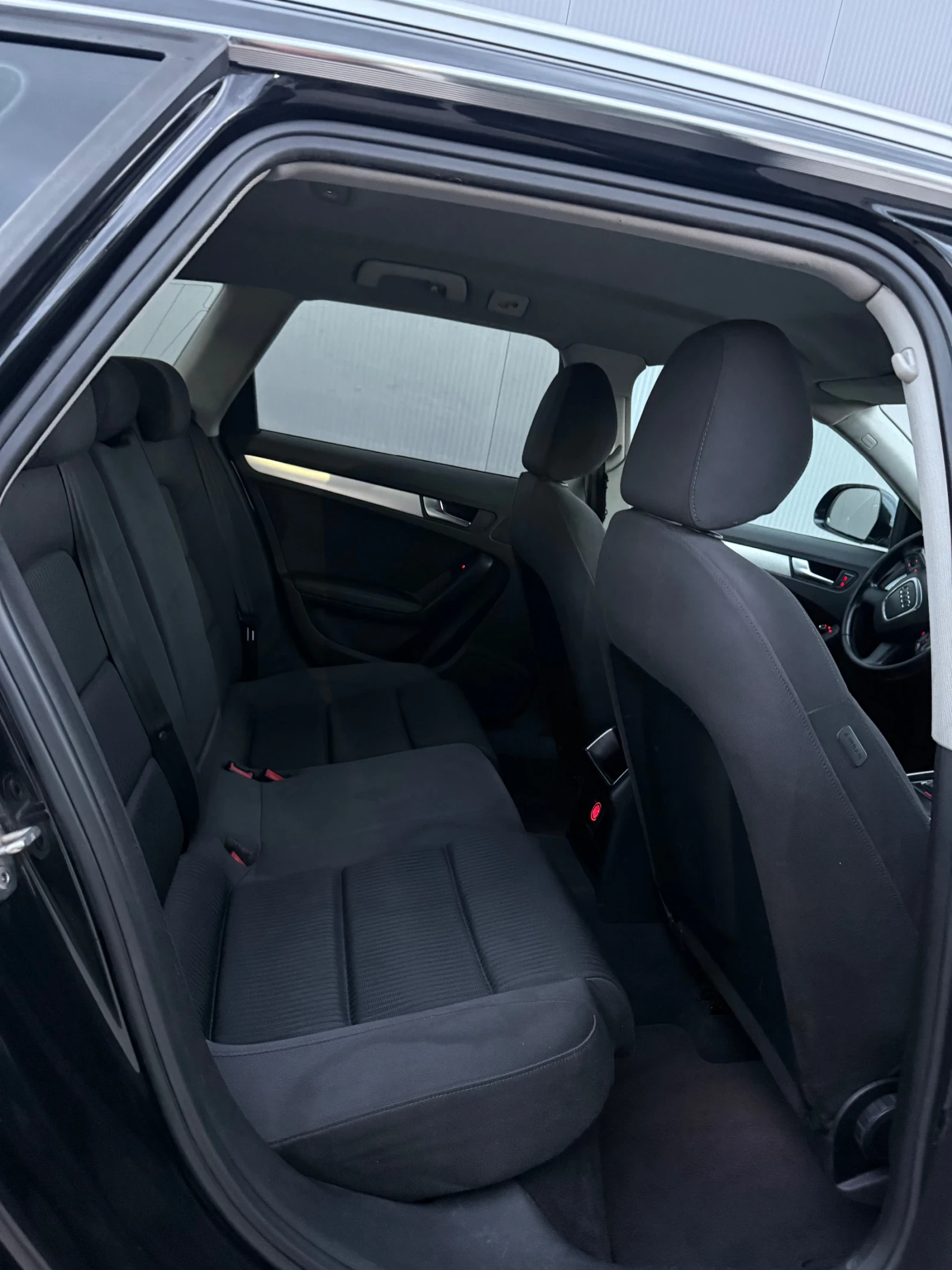 Audi A4 AUDI A4 AVANT 2.0 TDI | 143 �.�. | 2010 �. | 4 299 | Mobile.bg � ����������� 8