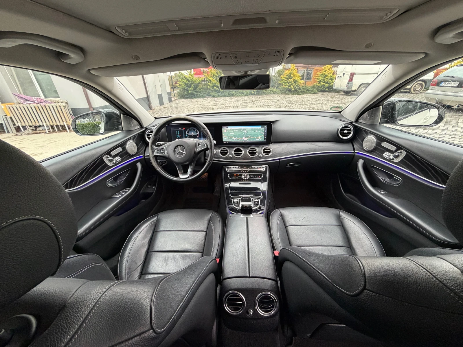 Mercedes-Benz E 350, снимка 15 - Автомобили и джипове - 56747572