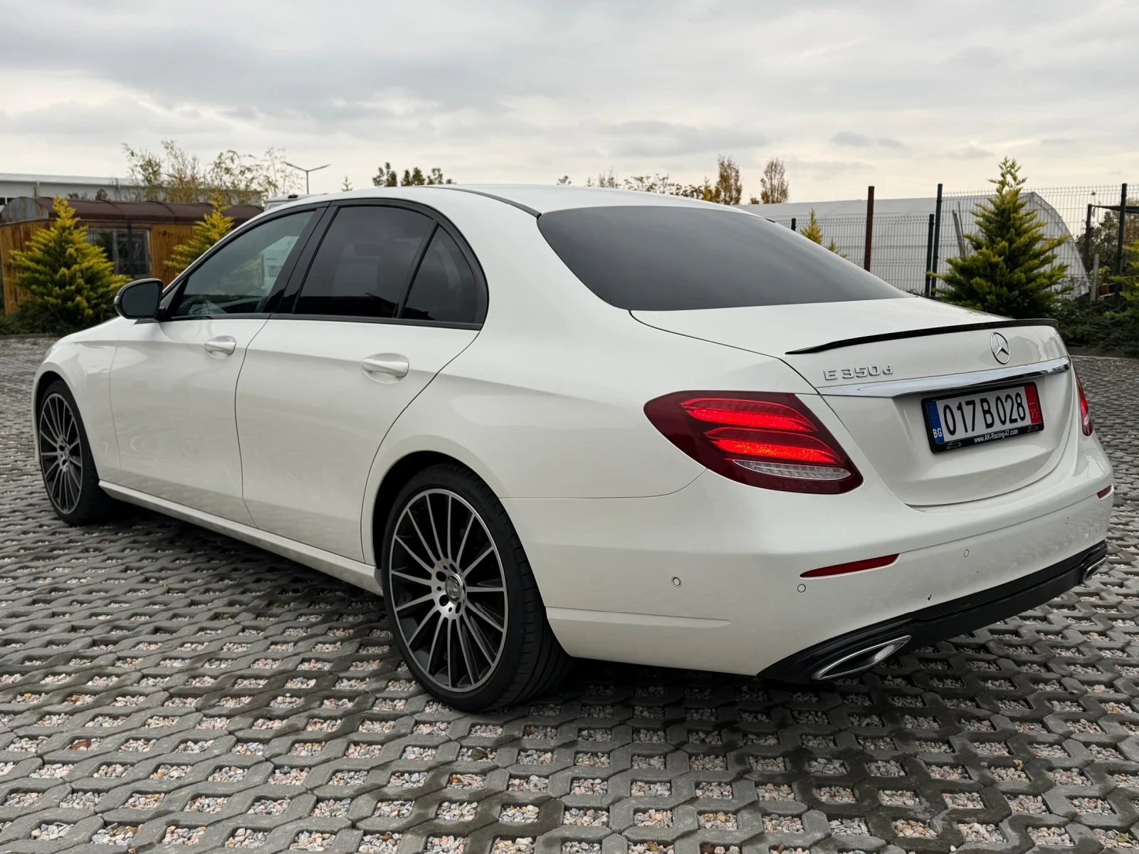 Mercedes-Benz E 350, снимка 5 - Автомобили и джипове - 56747572