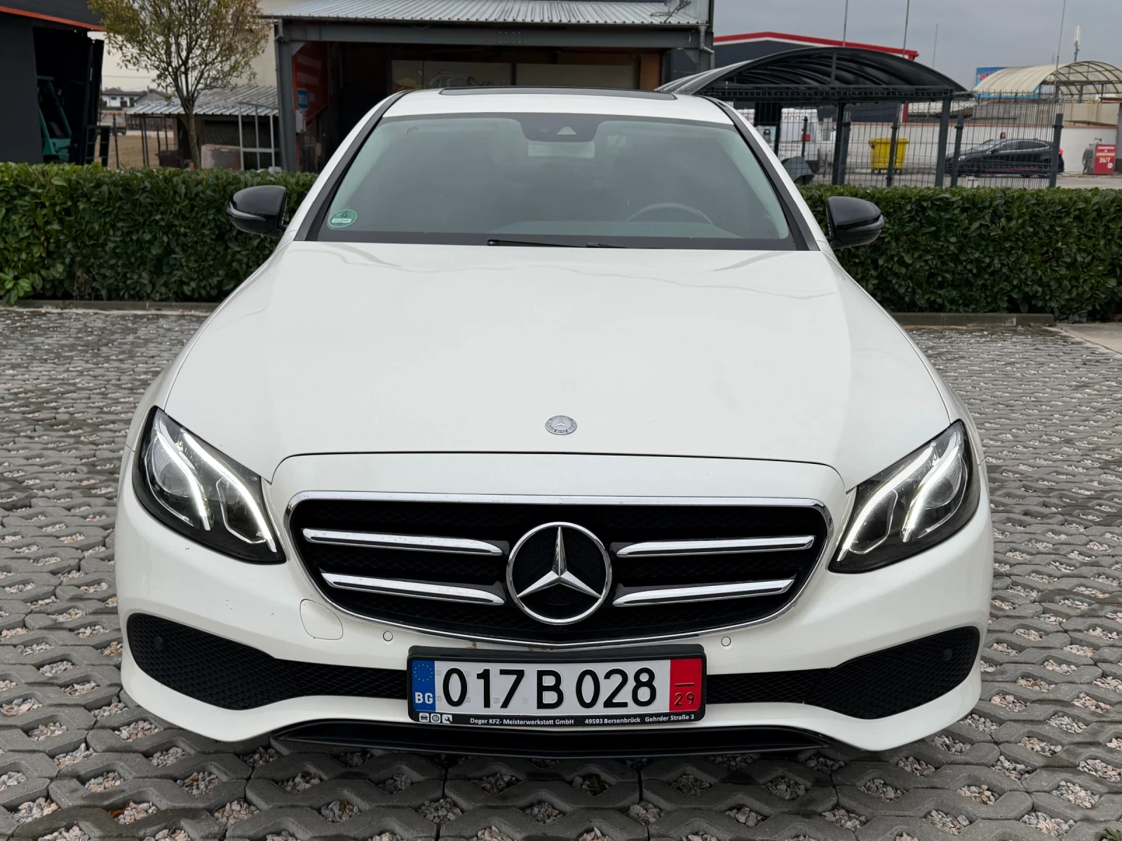 Mercedes-Benz E 350, снимка 2 - Автомобили и джипове - 56747572