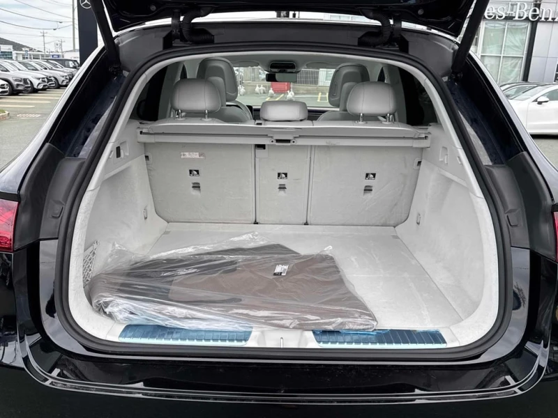 Mercedes-Benz EQE 350 2024 * CARFAX * БЕЗ ПЪРВОНАЧАЛНА ВНОСКА, снимка 17 - Автомобили и джипове - 52940505