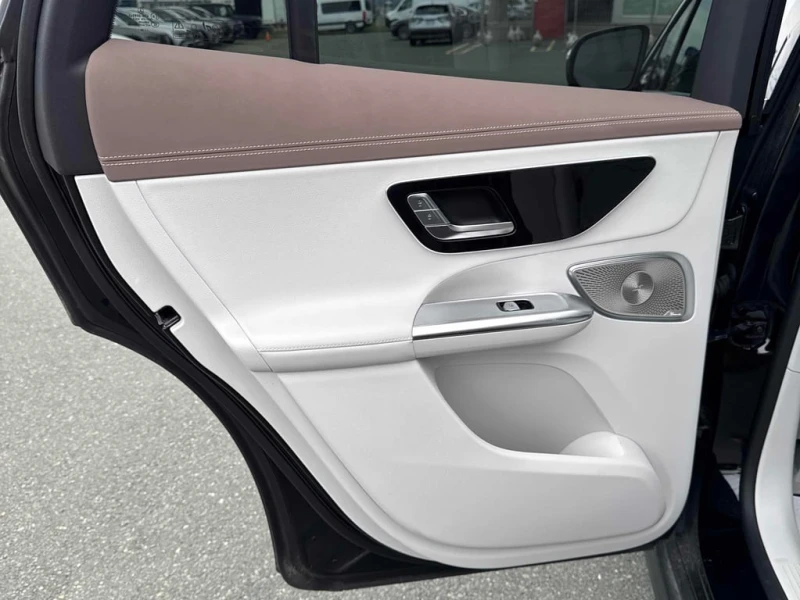 Mercedes-Benz EQE 350 2024 * CARFAX * БЕЗ ПЪРВОНАЧАЛНА ВНОСКА, снимка 12 - Автомобили и джипове - 52940505