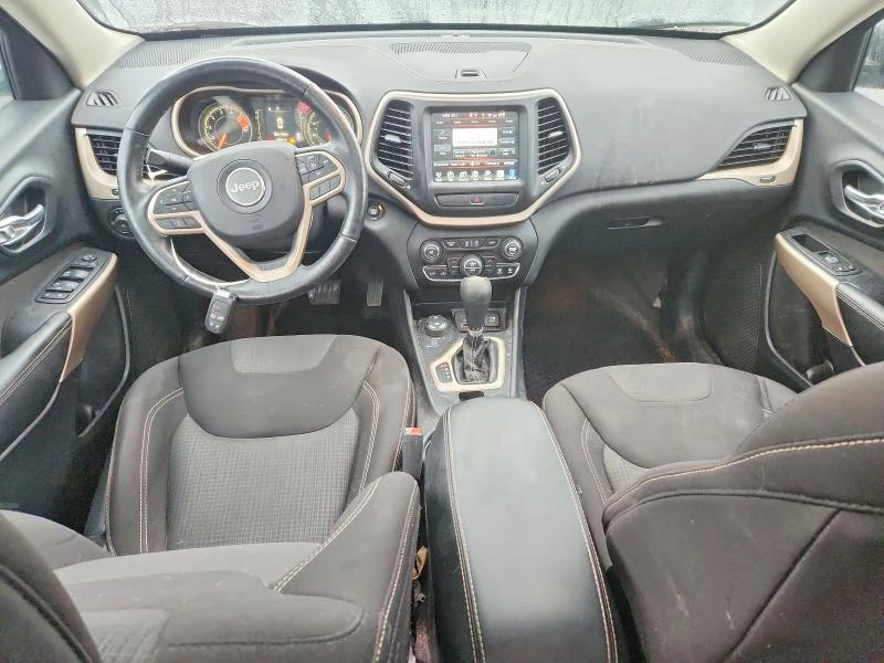 Jeep Cherokee 3.2L 6 4x4 w/Front Whl Drv, снимка 9 - Автомобили и джипове - 53964296