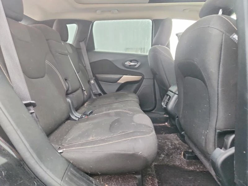 Jeep Cherokee 3.2L 6 4x4 w/Front Whl Drv, снимка 12 - Автомобили и джипове - 53964296