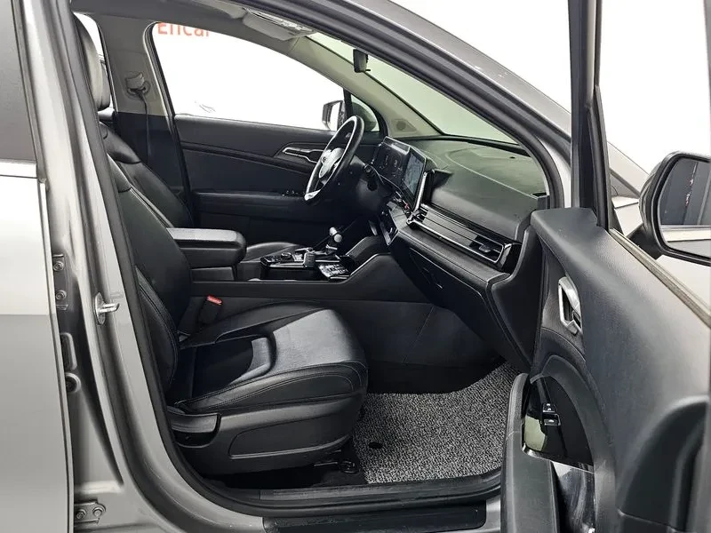 Kia Sportage 2.0 CRDi 4WD, снимка 11 - Автомобили и джипове - 54276454