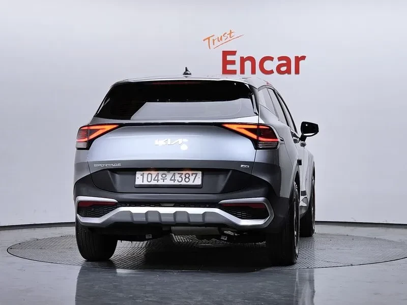 Kia Sportage 2.0 CRDi 4WD, снимка 4 - Автомобили и джипове - 54276454