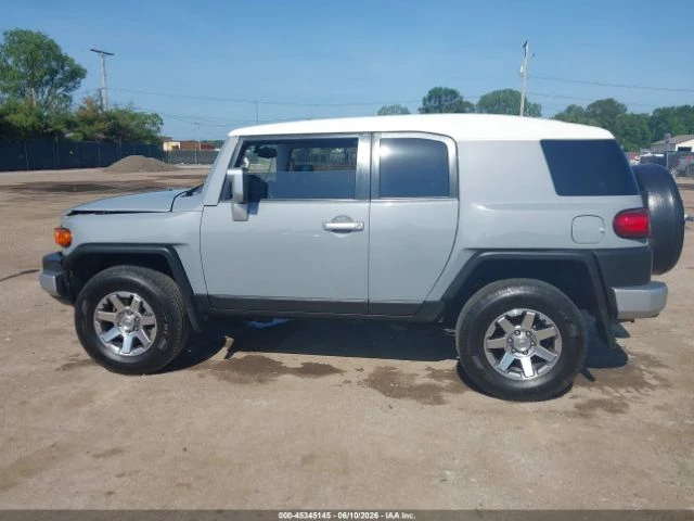 Toyota Fj cruiser, снимка 5 - Автомобили и джипове - 55378080