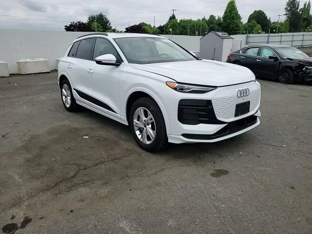 Audi Q6 E-Tron Premium, снимка 13 - Автомобили и джипове - 55533929