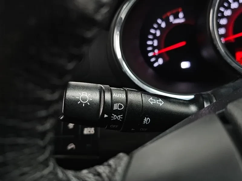 Kia Sorento  R Diesel 2.0 2Wd, снимка 16 - Автомобили и джипове - 56066177