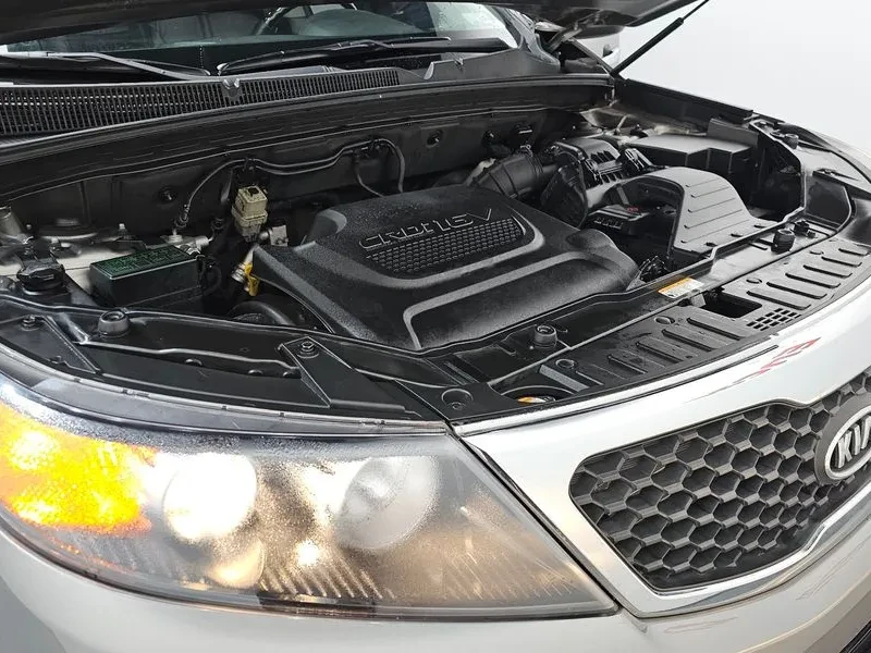 Kia Sorento  R Diesel 2.0 2Wd, снимка 6 - Автомобили и джипове - 56066177