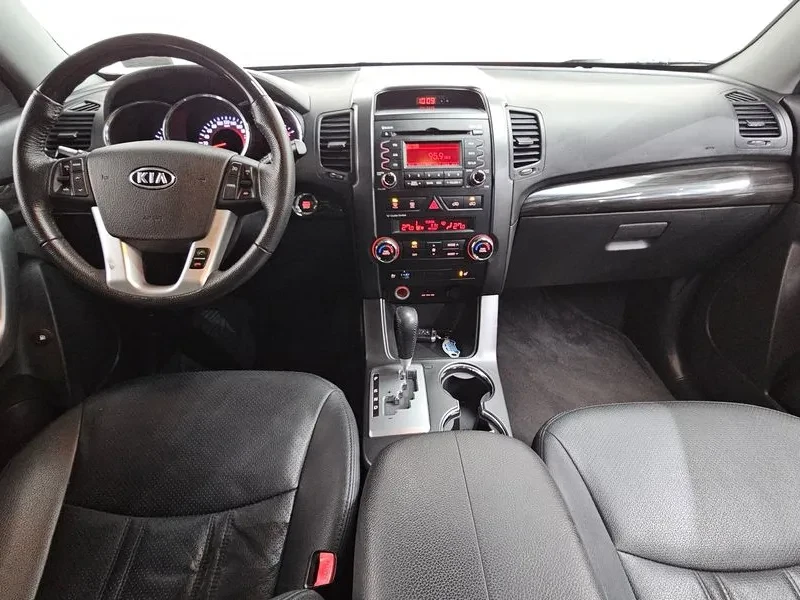 Kia Sorento  R Diesel 2.0 2Wd, снимка 7 - Автомобили и джипове - 56066177