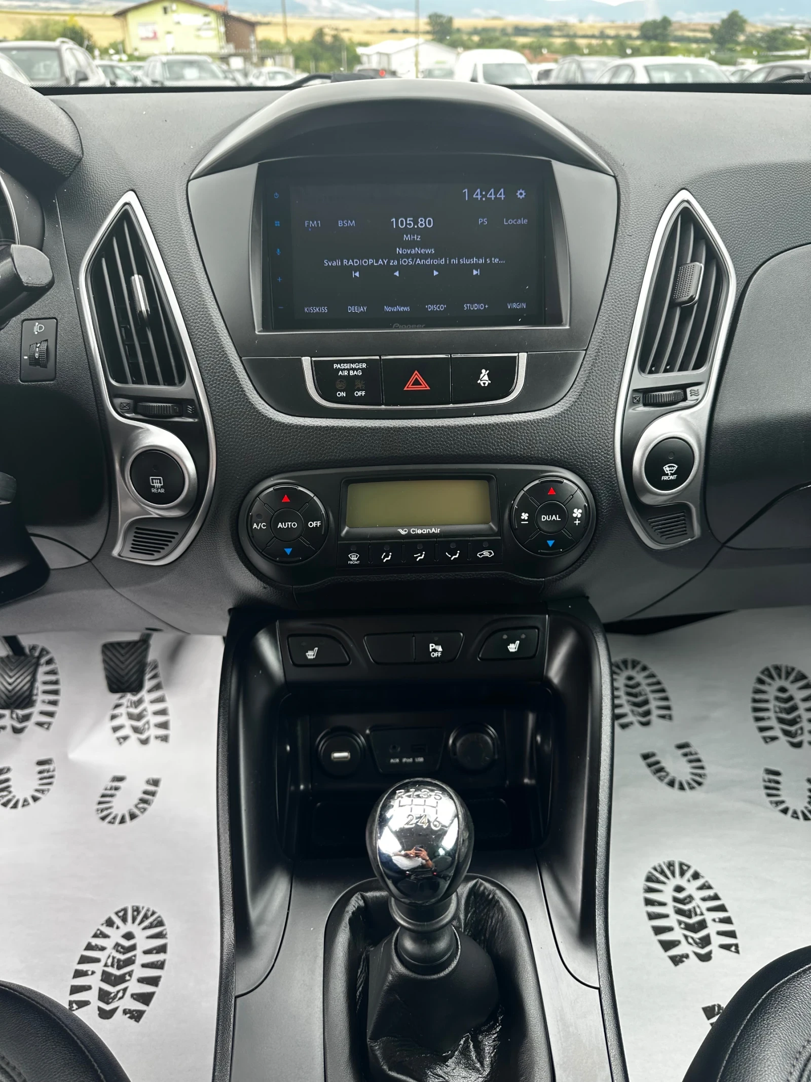 Hyundai IX35 1.6i-130000км-КАМЕРА-КОЖА-ПОДГРЕВ-FULL-NEW-TOP - изображение 10