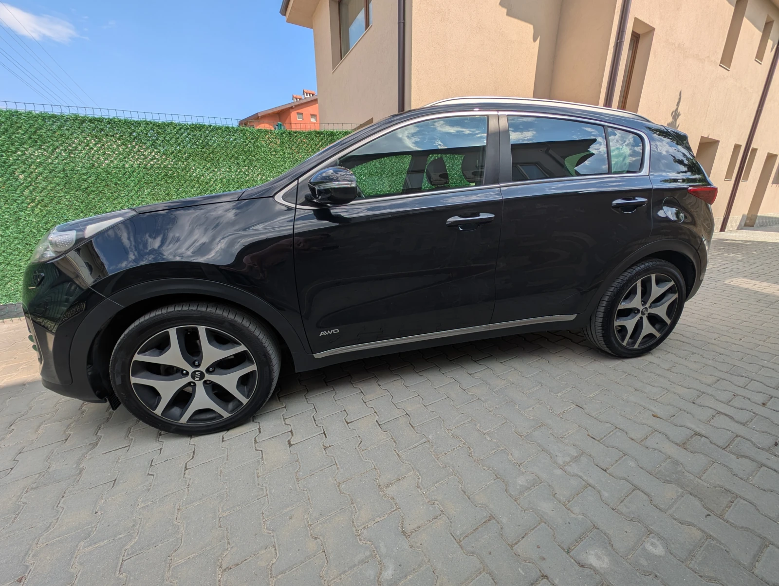 Kia Sportage 2.0CRDI* 4x4* GT Line* Панорама* Keyless* JBL - изображение 4