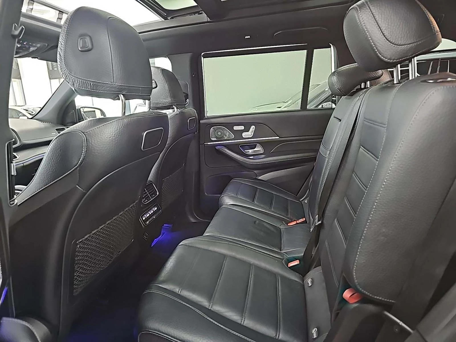 Mercedes-Benz GLS580 4MATIC* ACOUSTIC PKG* AIR-BALANCE PKG* NIGHT PKG*  - изображение 10