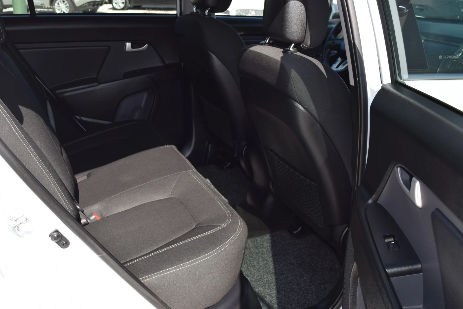 Kia Sportage 1, 7crdi* 116kc* Нави* Камера* Carplay, снимка 13 - Автомобили и джипове - 53815249